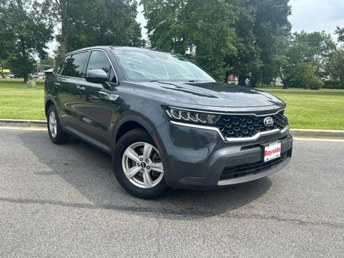 Certified 2021 Kia Sorento LX FWD image 2
