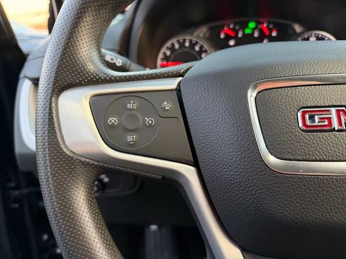 Used 2023 GMC Terrain SLE image 15