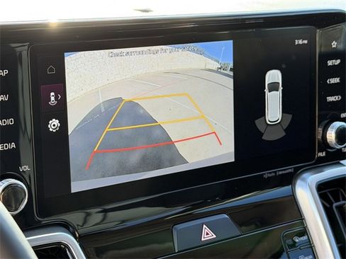 Used 2023 Kia Sorento SX image 26