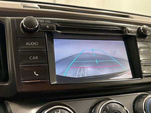 Used 2014 Toyota RAV4 LE AWD/4WD image 19