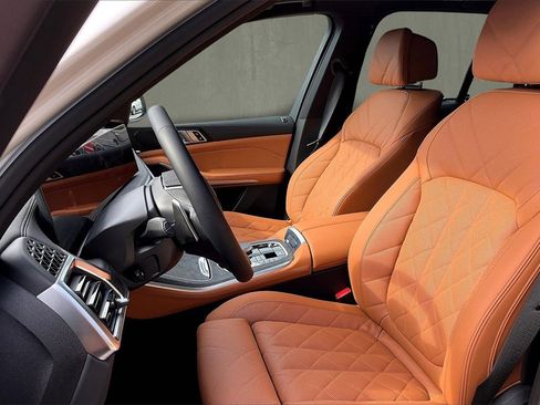 Used 2026 BMW X5 xDrive50e w/ Climate Comfort Package image 18