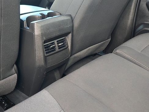 Used 2024 Chevrolet Colorado Trail Boss w/ Technology Package AWD/4WD image 17