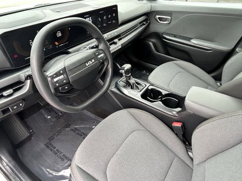 Used 2025 Kia K4 FWD image 17