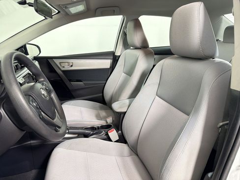 Used 2015 Toyota Corolla LE FWD image 4