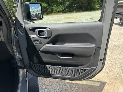 Used 2021 Jeep Gladiator Overland w/ Popular Equipment Package image 15