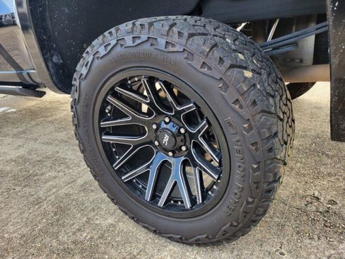 Used 2020 Chevrolet Silverado 1500 LT Trail Boss AWD/4WD image 8