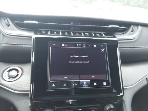 Certified 2026 Jeep Grand Cherokee Laredo AWD/4WD image 16