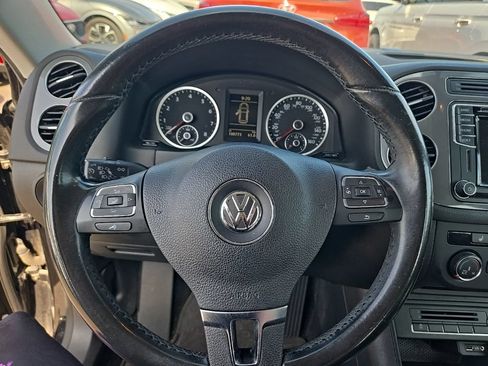 Used 2017 Volkswagen Tiguan S FWD image 16