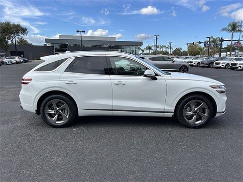 New 2026 Genesis GV70 2.5T Select image 8