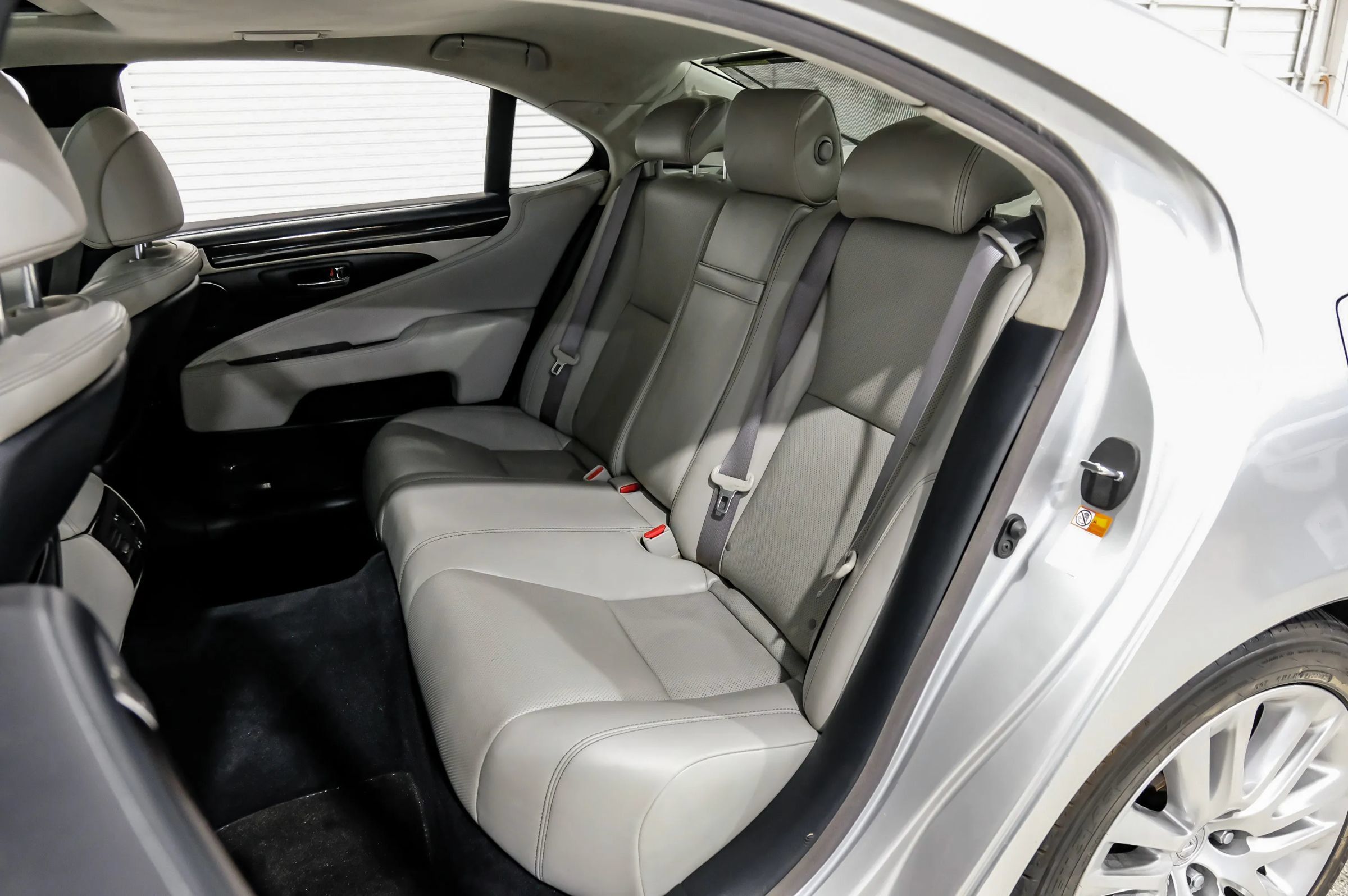 Used 2015 Lexus LS 460 L RWD image 21