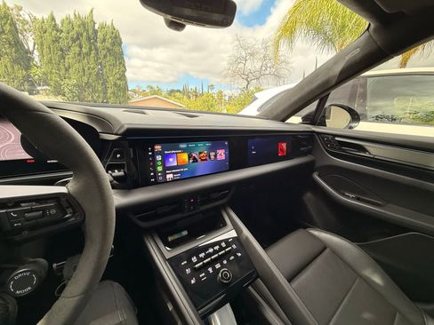 Used 2024 Porsche Macan Turbo Electric AWD/4WD image 5
