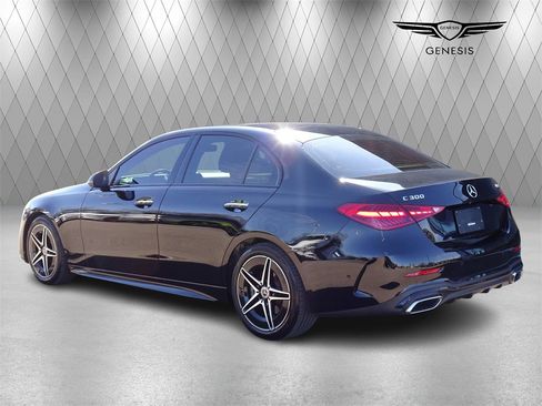 Used 2023 Mercedes-Benz C 300 4MATIC Sedan image 3