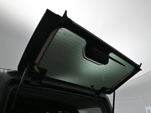 Used 2025 Jeep Wrangler Sport S image 41