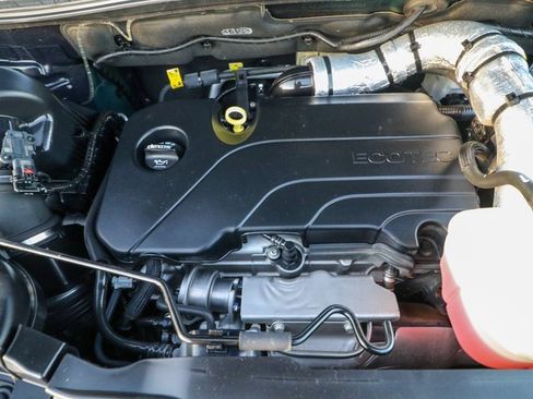 Certified 2022 Buick Encore Preferred w/ Safety Package image 28