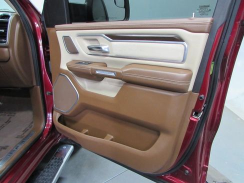 Used 2021 RAM 1500 Laramie AWD/4WD image 16