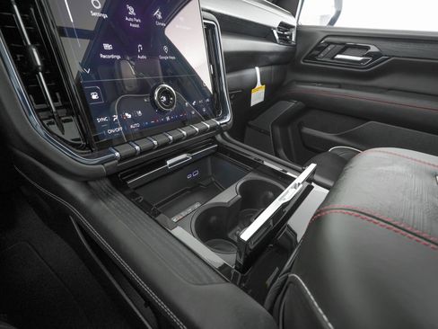 Used 2026 GMC Yukon XL AT4 Ultimate image 26