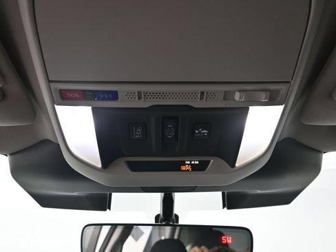 Used 2023 Subaru Forester Premium AWD/4WD image 16