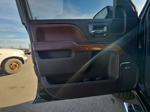 Used 2016 Chevrolet Silverado 1500 High Country w/ High Country Premium Package image 14