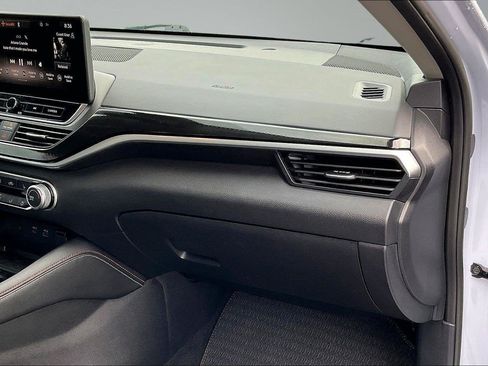 Certified 2024 Nissan Altima 2.5 SR w/ SR Premium Package FWD image 18