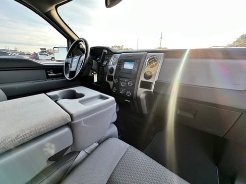 Used 2013 Ford F150 XLT w/ XLT Chrome Pkg image 8