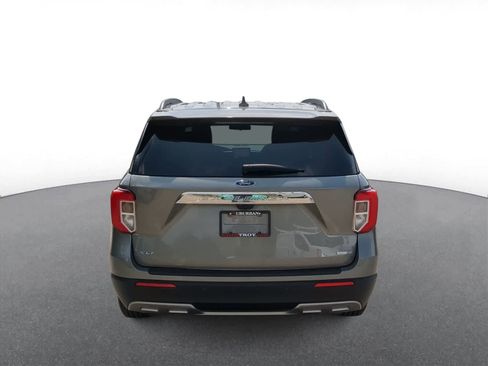 Used 2020 Ford Explorer XLT w/ Equipment Group 202A image 7