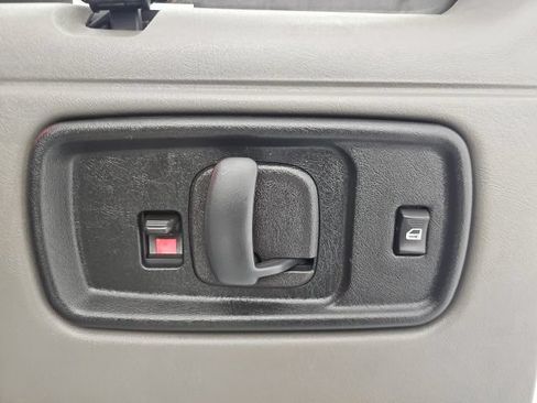 Used 2017 Chevrolet Express 3500 LT w/ LT Preferred Equipment Group RWD image 25