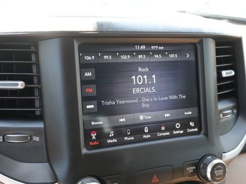 Used 2020 RAM 1500 Big Horn RWD image 32