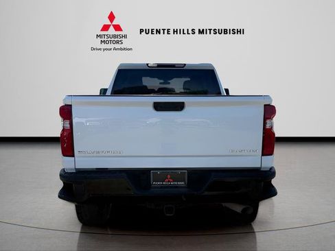 Used 2022 Chevrolet Silverado 2500 Custom w/ Custom Value Package AWD/4WD image 6