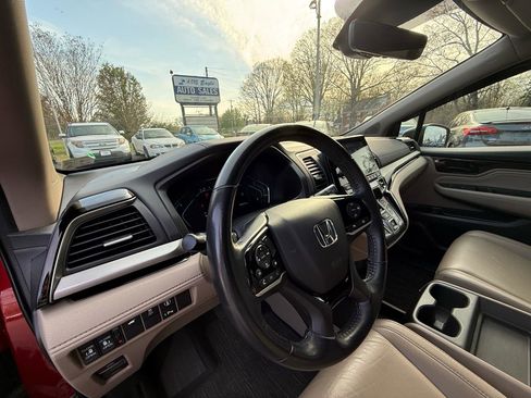 Used 2022 Honda Odyssey Touring image 12