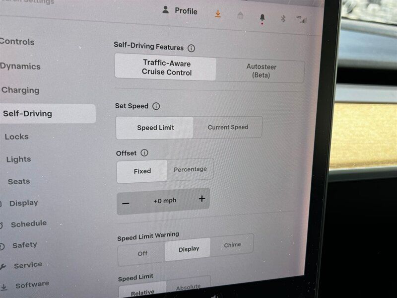 Used 2021 Tesla Model Y Long Range AWD/4WD image 28