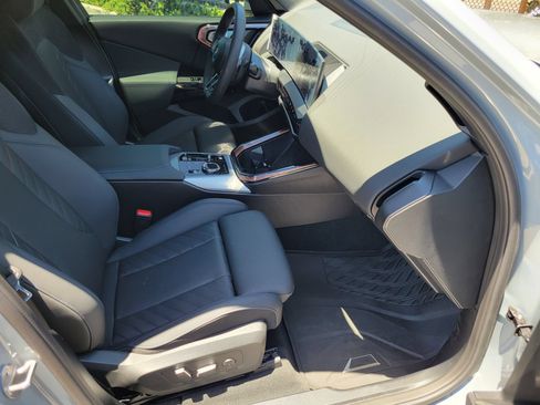 Used 2026 BMW X3 xDrive30i w/ M Sport Package AWD/4WD image 24