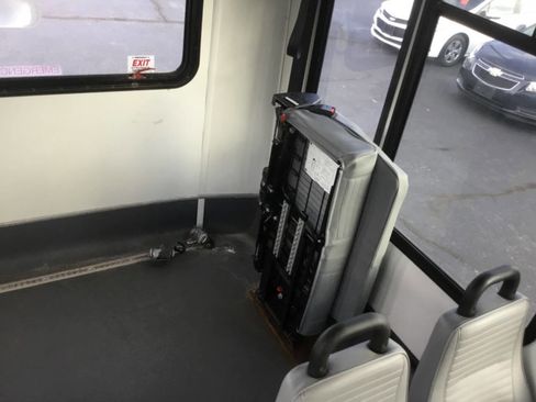 Used 2016 Ford E-450 and Econoline 450 Super Duty w/ Shuttle Bus Prep Package image 5