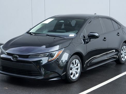 Used 2023 Toyota Corolla LE FWD image 42