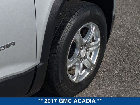 Used 2017 GMC Acadia SLE image 12
