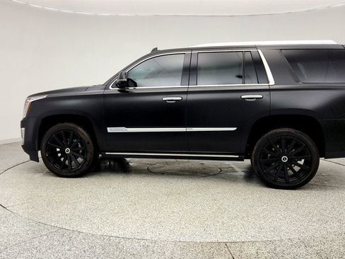 Used 2019 Cadillac Escalade Premium Luxury image 8