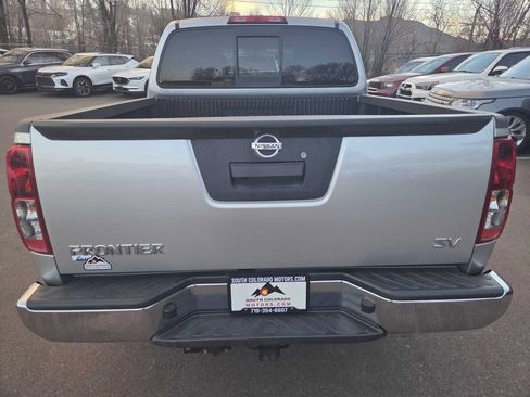 Used 2019 Nissan Frontier SV image 6