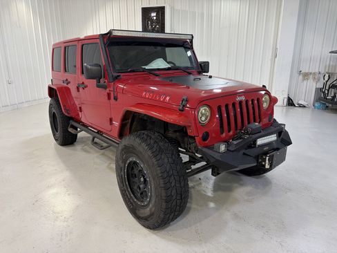 Used 2012 Jeep Wrangler Unlimited Rubicon w/ Dual Top Group AWD/4WD image 6