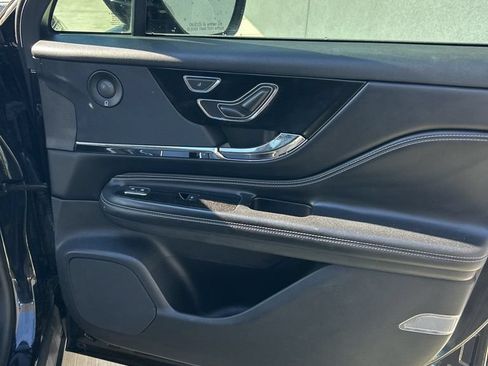 Used 2020 Lincoln Corsair Reserve w/ Elements Package FWD image 18