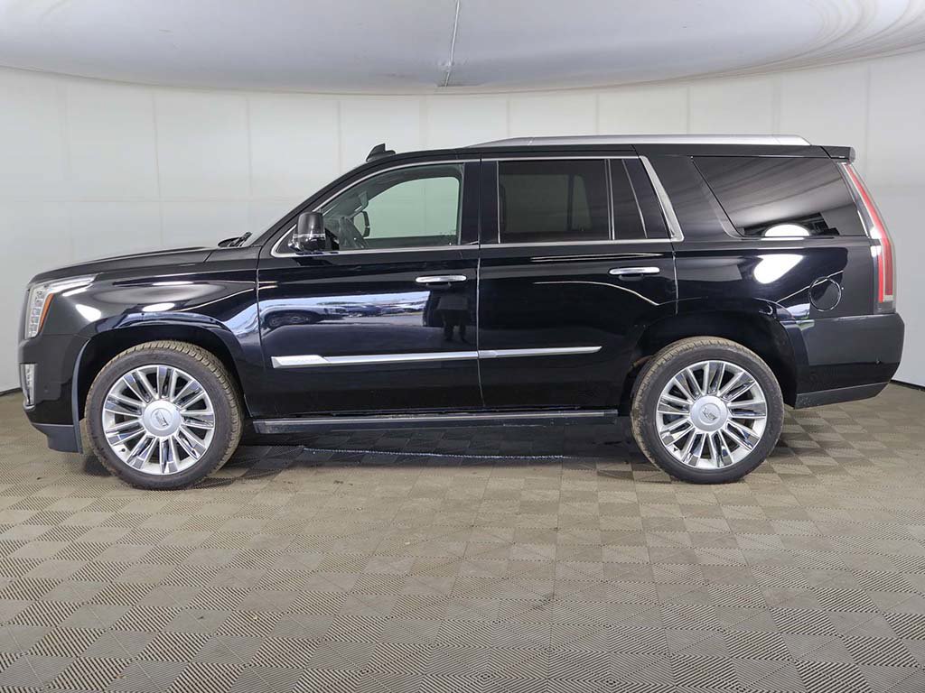 Used 2020 Cadillac Escalade Platinum AWD/4WD image 18