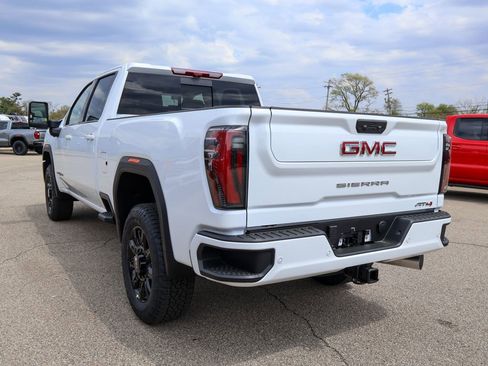 New 2026 GMC Sierra 2500 AT4 image 31
