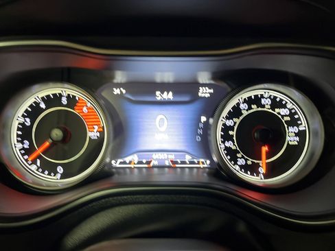 Used 2020 Jeep Cherokee Limited image 17