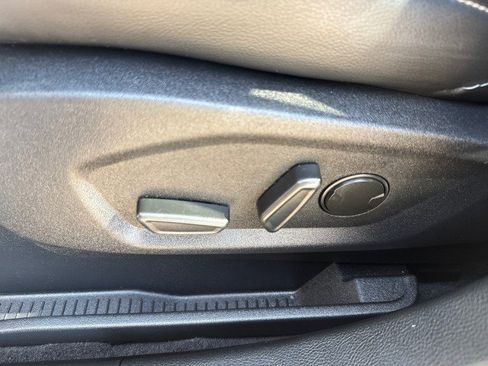 Used 2024 Ford Edge SEL image 14