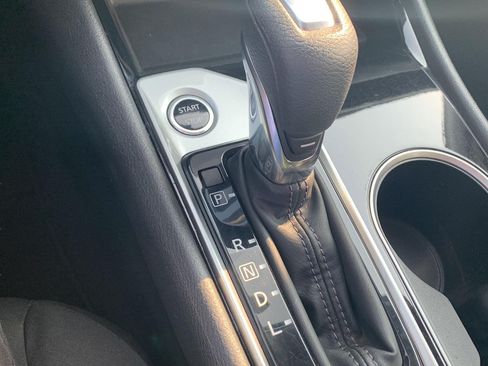 Used 2024 Nissan Altima 2.5 SV FWD image 13