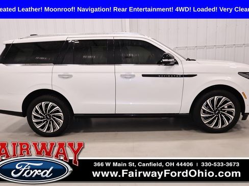 Used 2025 Lincoln Navigator Black Label image 1