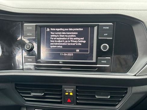 Used 2020 Volkswagen Jetta R-Line image 23