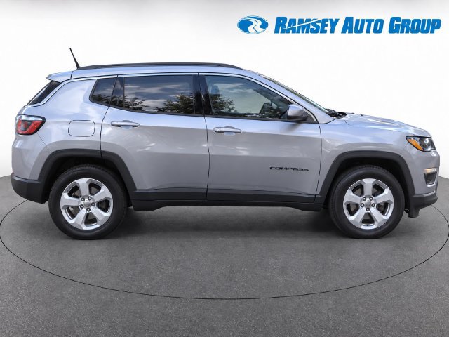 Used 2019 Jeep Compass Latitude w/ Popular Equipment Group AWD/4WD image 8