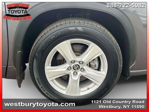 Certified 2024 Toyota Highlander LE AWD/4WD image 13