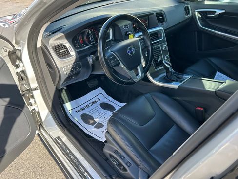 Used 2016 Volvo S60 T5 Premier w/ Convenience Package image 25