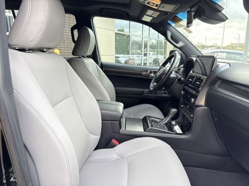 Used 2023 Lexus GX 460 w/ Black Line Special Edition image 33