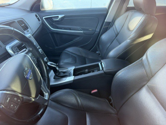 Used 2016 Volvo V60 T5 Cross Country w/ Convenience Package AWD/4WD image 6